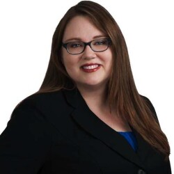 Erin Webb headshot