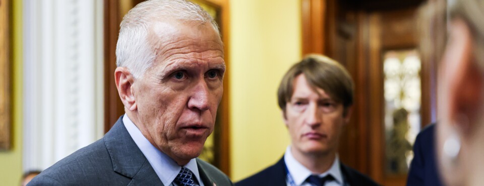 Powell Probe Stirs GOP Concern, Threat to Stop Trump Nominee (3)