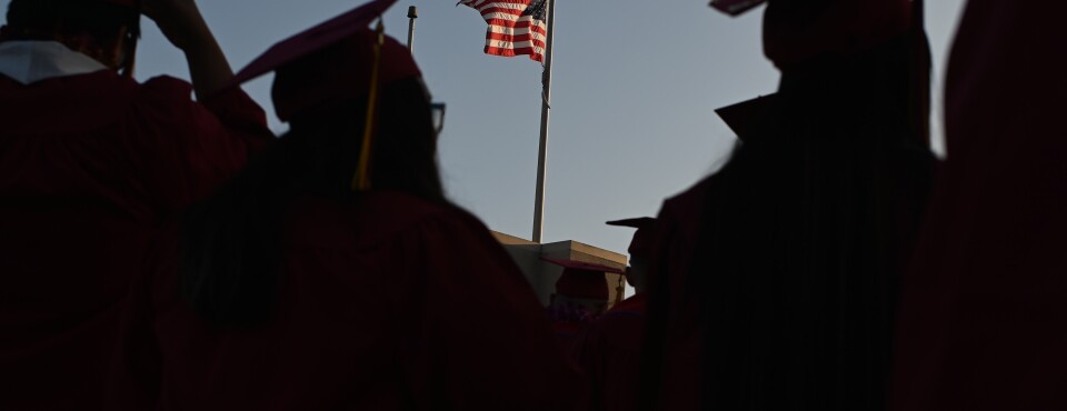 Foreign Grads Seeking H-1B Status Avoid 0,000 Trump Fee (1) Foreign Grads Seeking H-1B Status Avoid 0,000 Trump Fee (1)