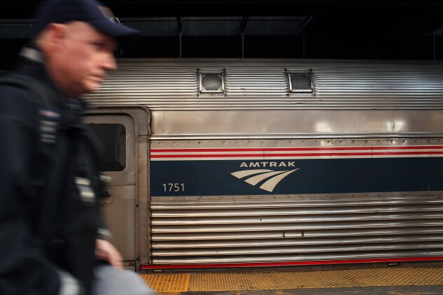 A delay in funding for the multi-billion, trans-Hudson Gateway bridge and tunnel project is emerging as a factor in the New Jersey governor's race.