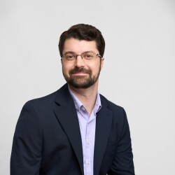 Zach C. Cohen headshot