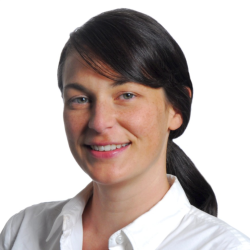 Kimberly Strawbridge Robinson headshot