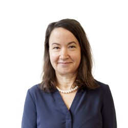 Tina Davis headshot