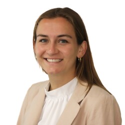 Maeve Sheehey headshot