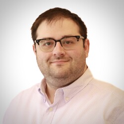 Alex Clearfield headshot